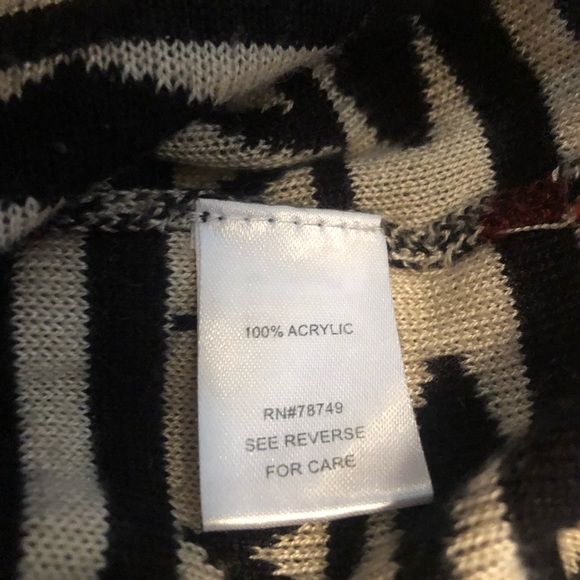 🍁🍂 Tribal Print Sweater Dress - Picture 6 of 6